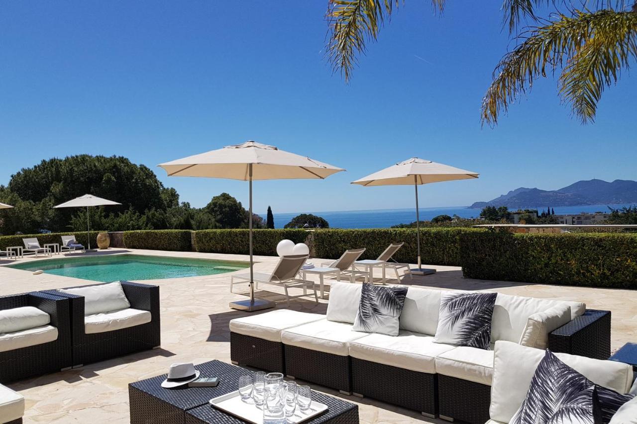 Lou Paradou Contemporary With Panoramic View ! Villa *
